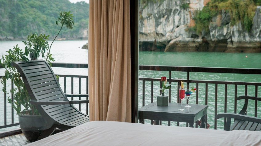 Sena Cruises: Sun Lounger in the Private Terrace