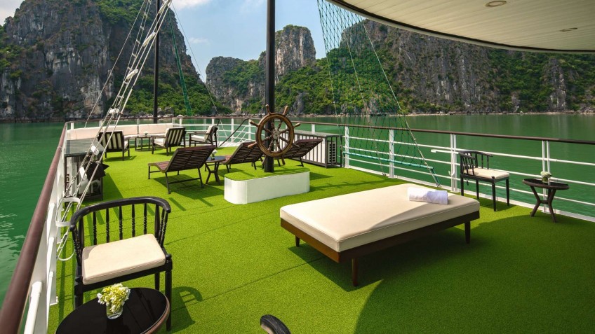 Light Day Cruise: Wooden Sunbeds For Sunbathing