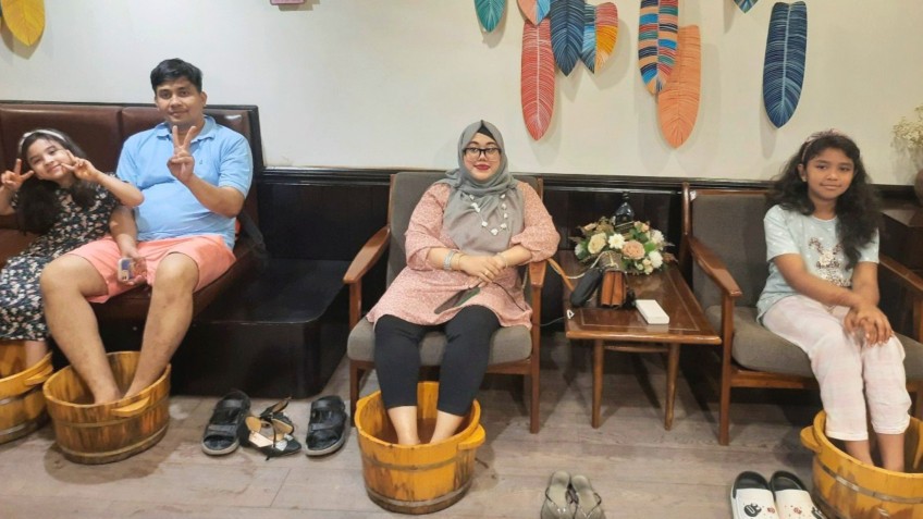 Amanda Cruise: Relaxing Herbal Foot Bath