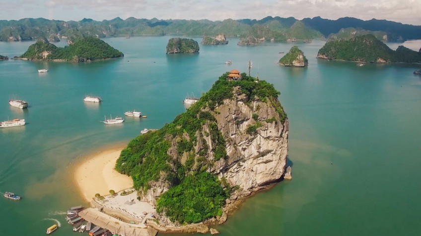 Hera Grand Luxury Cruise: Unwind on Titop Island