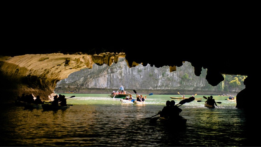 Jade Sails: Dark & Bright Cave