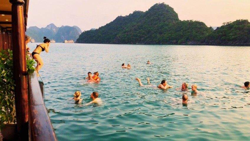 Nostalgia Cruise: Swimming in Tra Bau