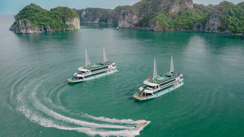 Amethyst Day Cruise: Amethyst Cruises in ready to serve passeners