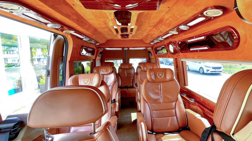 Orchid Classic Cruise: Luxury limousine facilities