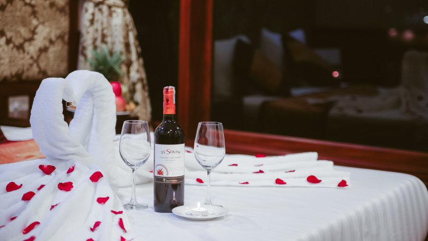 Oriental Sails: Honeymoon Setup on Budget Cruise