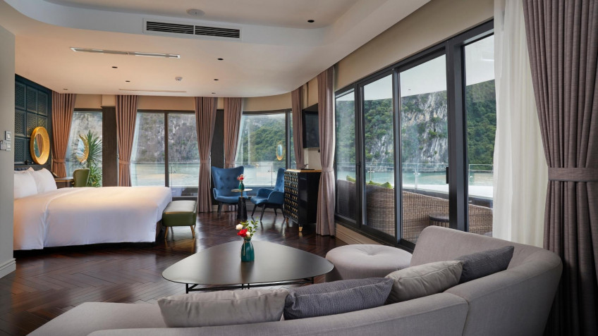 Elite of the Seas Cruise: Observe The Scape Of Ha Long Bay From The President Suite