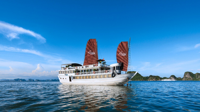 Renea Cruise: Renea Cruise Halong Bay
