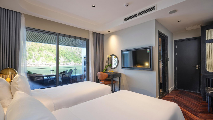 Elite of the Seas Cruise: Modern Fulfillments in the room